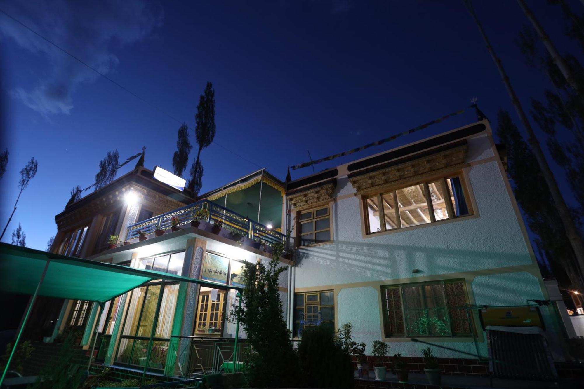 Odbar Guest House Best Guest House At Leh Ladakh Exterior photo